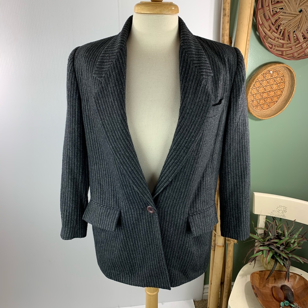 Vintage Sasson Women's Gray Blazer Gray Pin Stripe